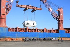 DECHARGEMENT DE DEUX GENERATEURS DE 286 TONNES CHACUN